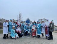 Флешмоб "Сканди снегурочки + Деды Морозы" Флешмоб "Сканди снегурочки + Деды Морозы"